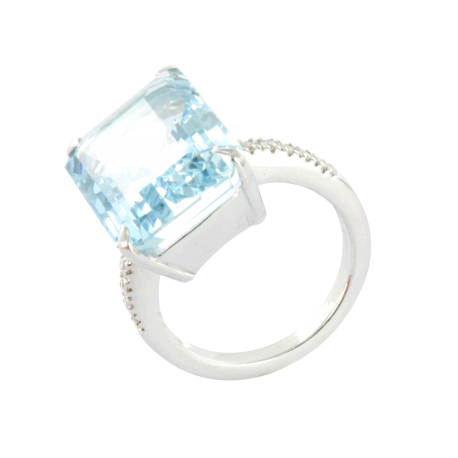 Bague or et aigue-marine (15 carats) et diamants (0,5 carat), irrésistible bleue